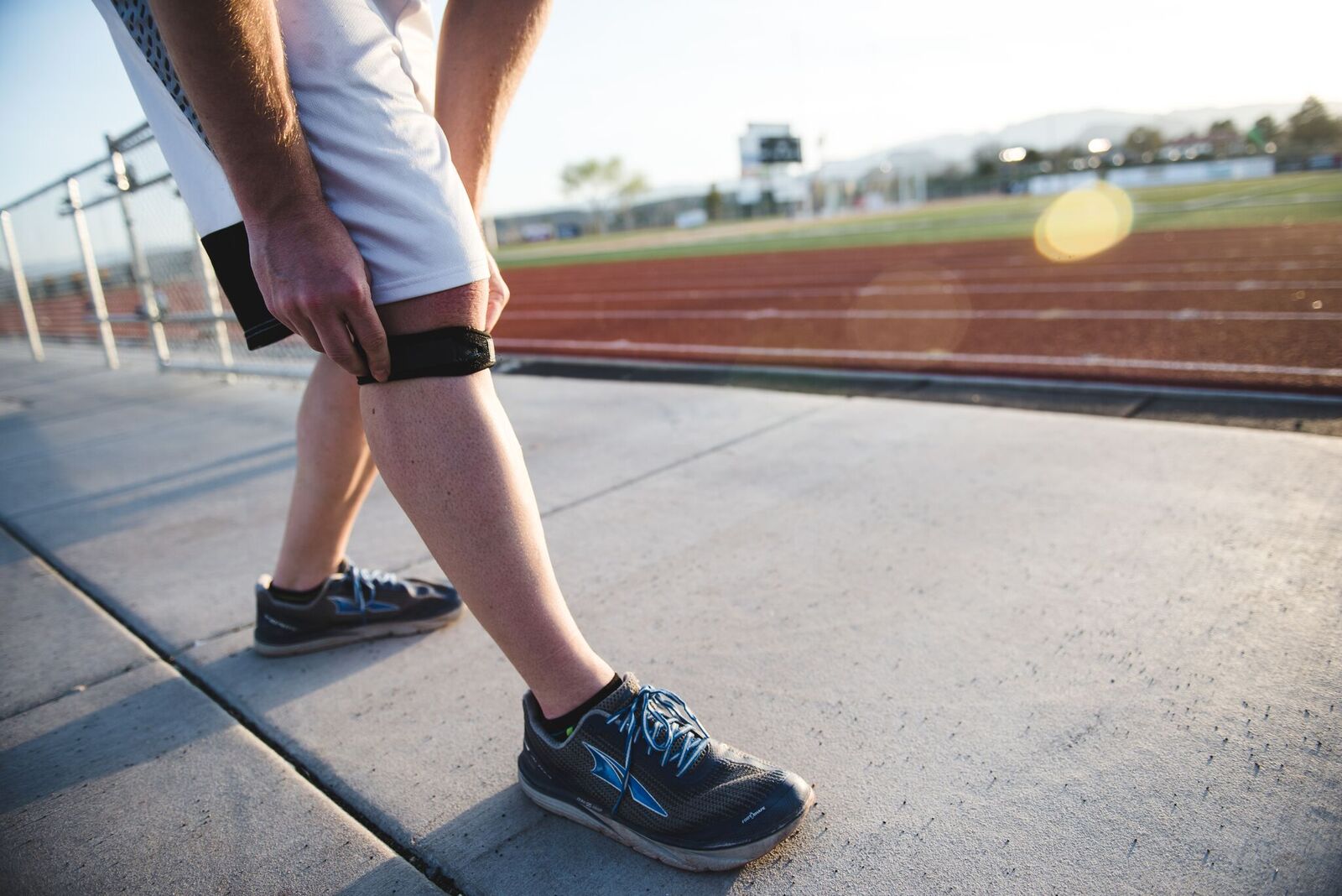 Patella Tendon Strap by MDUB | Crosstrap - MDUB MEDICAL
